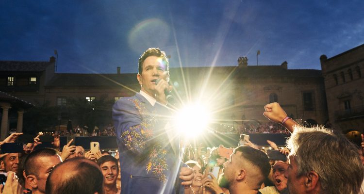 Concierto de Chris Isaak en ALMA, julio de 2023