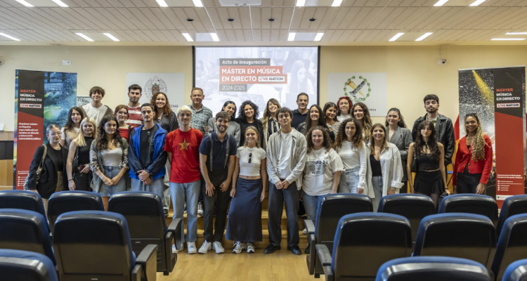 El evento de apertura reunió a destacadas personalidades del ámbito académico, profesionales de Live Nation España y otras empresas del sector, además de los nuevos estudiantes.